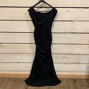 PINK BLUSH | Black Off Shoulder Wrap Maternity
Photoshoot Gown/ Dress | Sz S